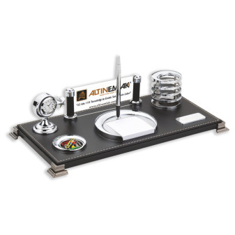 6772SYH Kristal Masa İsimliği